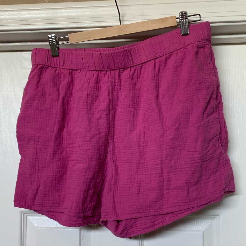 EUC lightweight summer shorts